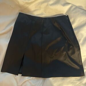 NWT ARITZIA SUNDAY BEST TATIANA SKIRT